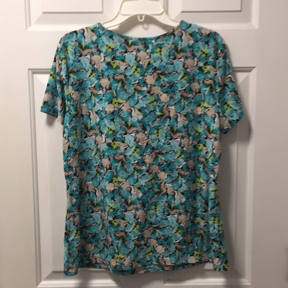 Croft & Barrow Women’s Shirt - Picture 2 of 5